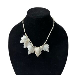 Vintage MOP Mother of Pearl & Gold Tone Beaded Large Leaves Necklace 18” Natural